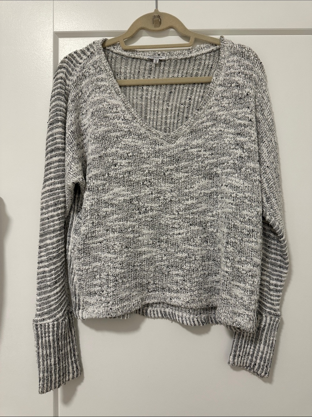 Splendid Gray Marled V-Neck Sweater